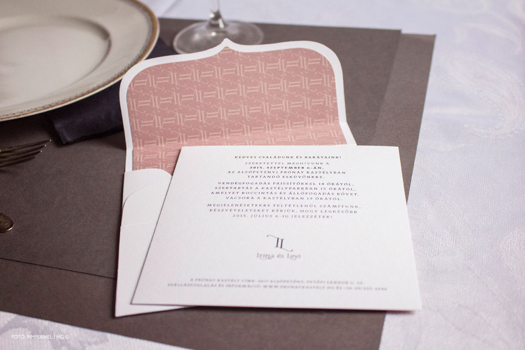 Monogramed Collection-bélelt borítékos esküvői meghívó